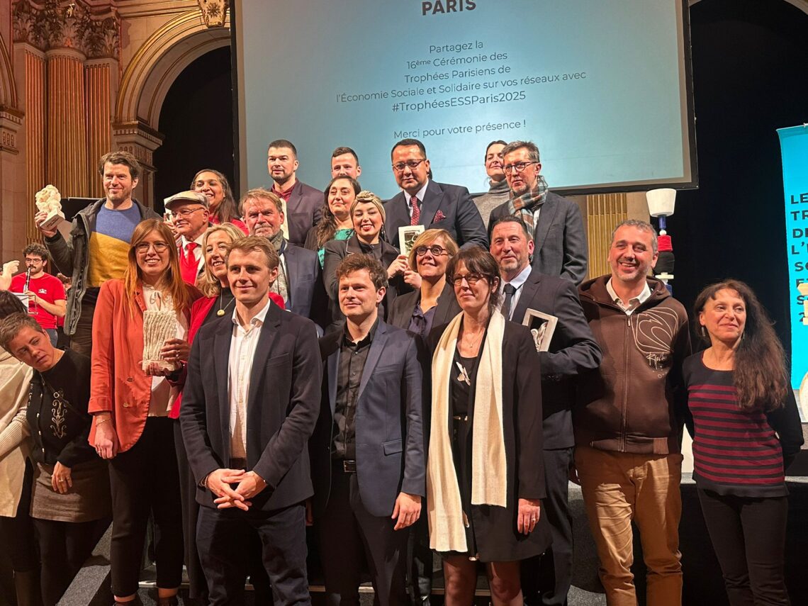 نهاد تحت رهبری یک مهاجر افغانستان «تندیس اقتصاد اجتماعی پاریس» را به دست آورد