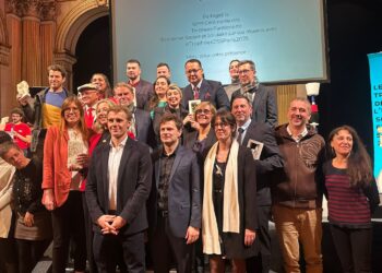 نهاد تحت رهبری یک مهاجر افغانستان «تندیس اقتصاد اجتماعی پاریس» را به دست آورد