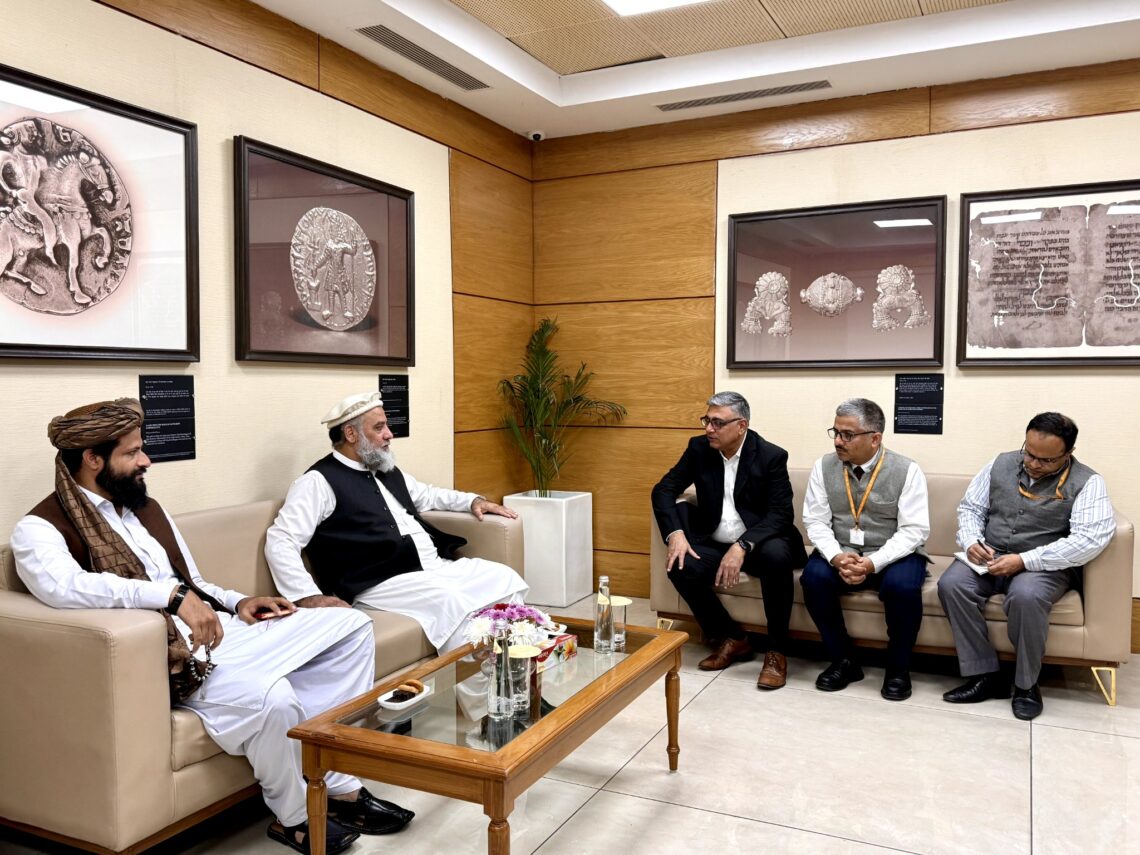 هیاتی از هند برای بررسی شرایط ایجاد کارخانه‌ی تولید دوا به افغانستان می‌رود