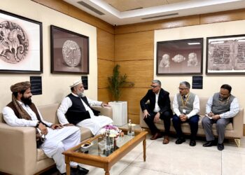 هیاتی از هند برای بررسی شرایط ایجاد کارخانهی تولید دوا به افغانستان میرود