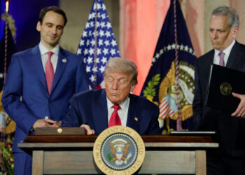 کاخ سفید: خروج نیروهای امریکایی افغانستان را به کانون هراس‌افگنان بدل کرد