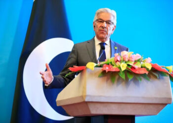 وزیر دفاع پاکستان: مشکلات ما ناشی از نوشیدن قهوه در کابل است