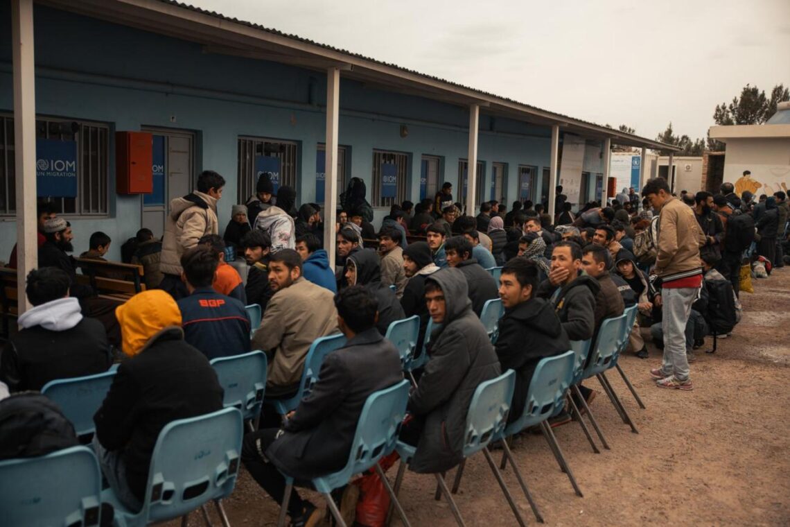 طالبان از اخراج نزدیک به ۷ هزار مهاجر افغانستان از پاکستان خبر داد