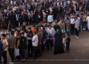 طالبان: پاکستان روز گذشته بیش از ۱۲ هزار مهاجر افغانستان را اخراج کرد