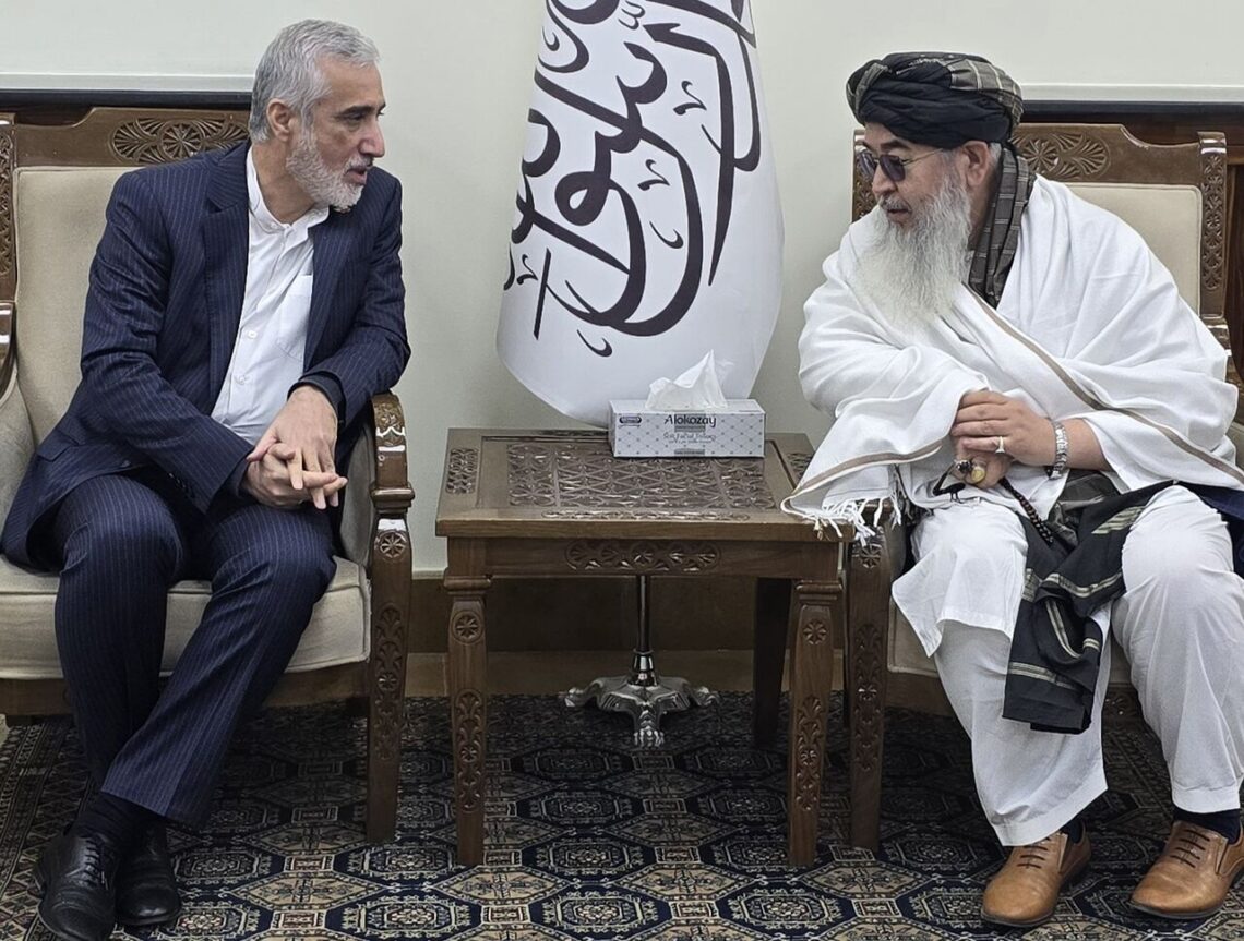 روزنامه‌ی اعتماد: طالبان درخواست ایران برای فروش تریاک کشف‌شده را رد کرد