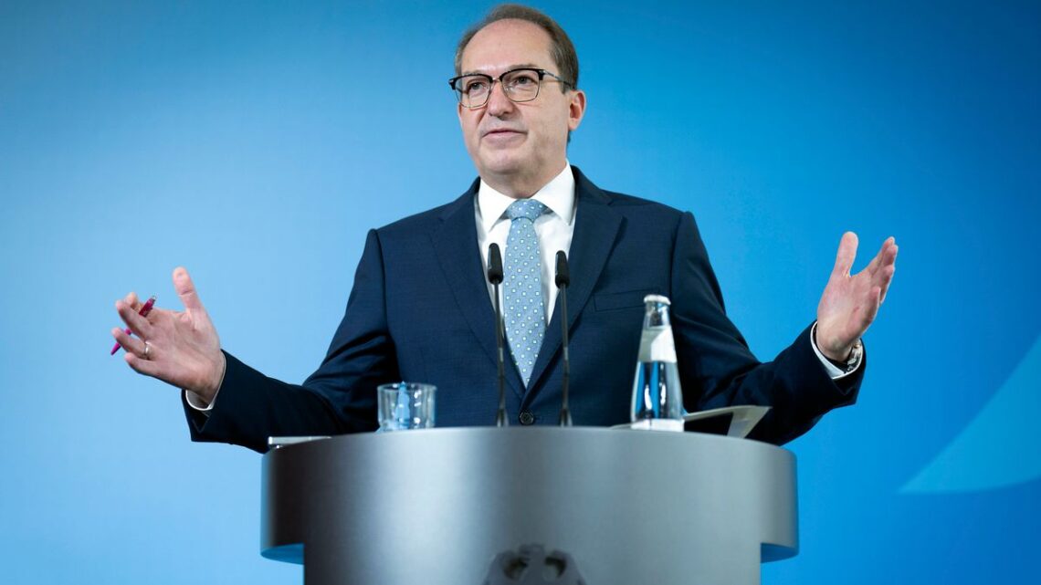 بیش از ۵۰۰ پناهجوی افغانستان در روزهای آینده وارد آلمان میشوند