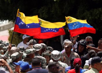 اسوشیتدپرس: روسیه خانواده‌های دیپلوماتان خود را از ونزوئلا تخلیه می‌کند