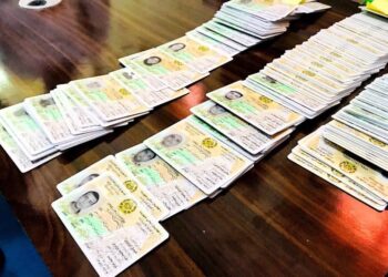 طالبان می‌گوید تا کنون ۱۷ میلیون تن شناس‌نامه‌ی الکترونیکی گرفتند