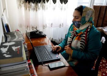 ملل متحد: خشونت آنلاین دسترسی زنان افغانستان به فرصت‌ها را محدود می‌کند