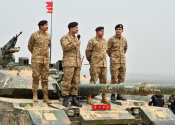 رویترز: پاکستان قرارداد ۴ میلیارد دالری برای فروش سلاح به ارتش ملی لیبیا را امضا کرد