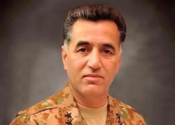 فیض حمید، رییس پیشین آی‌اس‌آی، به ۱۴ سال زندان محکوم شد