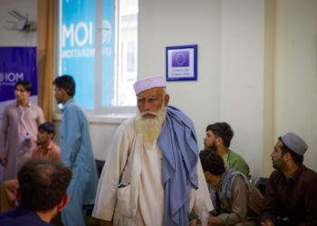 طالبان میگوید روز گذشته بیش از ۴ هزار مهاجر از ایران و پاکستان برگشتند