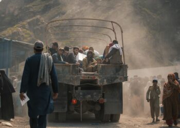 طالبان می‌گوید روز گذشته بیش از ۲ هزار مهاجر از پاکستان برگشتند