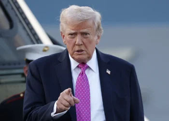 سی‌بی‌اس: ترمپ دستور حمله به ونزوئلا را صادر کرده است