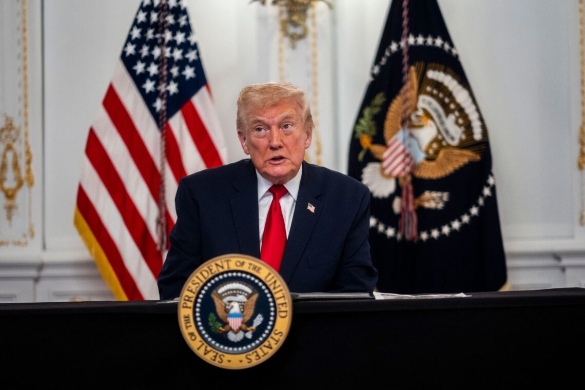 ترمپ به معترضان ایرانی: کمک در راه است