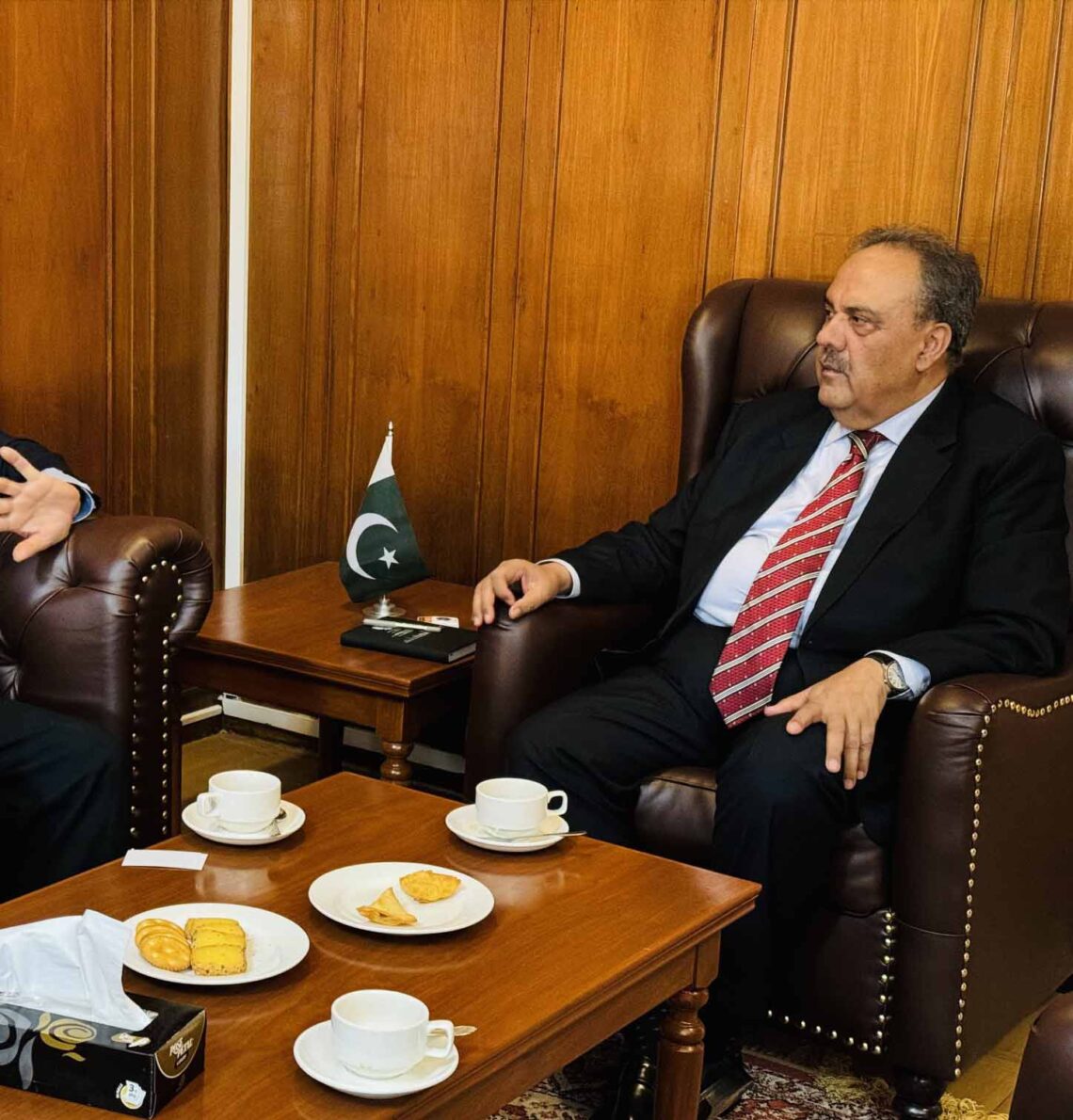 درانی به مردم افغانستان: انتقاد از پاکستان فایدهای ندارد