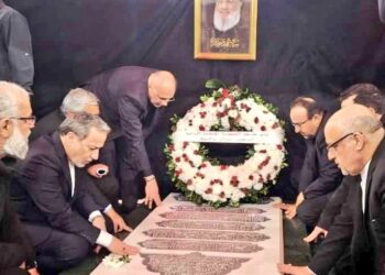 وزیر خارجه‌ی ایران به زیارت مرقد حسن نصرالله، رهبر پیشین حزب‌الله رفت