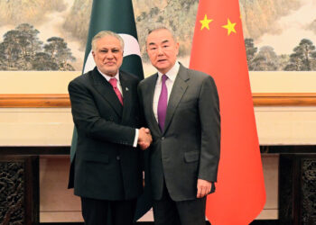 چین و پاکستان: طالبان سیاست‌هایش را معتدل کند و حکومت فراگیر شکل دهد