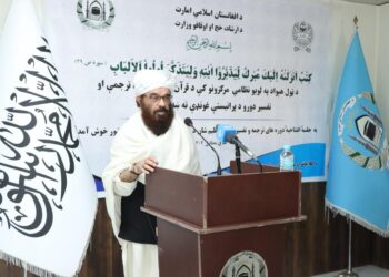 وزیر طالبان به علما: به مردم افغانستان درباره‌ی «حقانیت و برتری» مذهب حنفی بگویید
