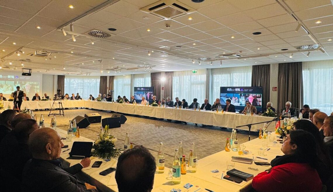 نشست شهروندان افغانستان در آلمان: حقوق شهروندی رعایت و «بی‌طرفی فعال در سیاست خارجی» دنبال شود