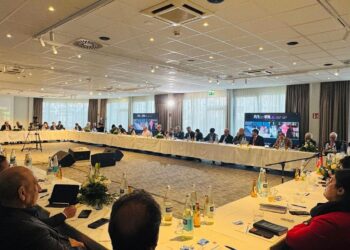 نشست شهروندان افغانستان در آلمان: حقوق شهروندی رعایت و «بی‌طرفی فعال در سیاست خارجی» دنبال شود