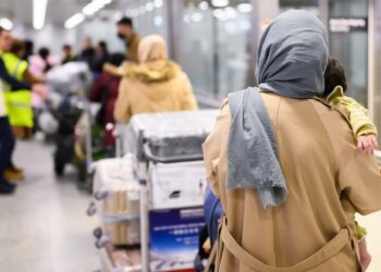 ۳۲ شهروند افغانستان به آلمان منتقل شدند