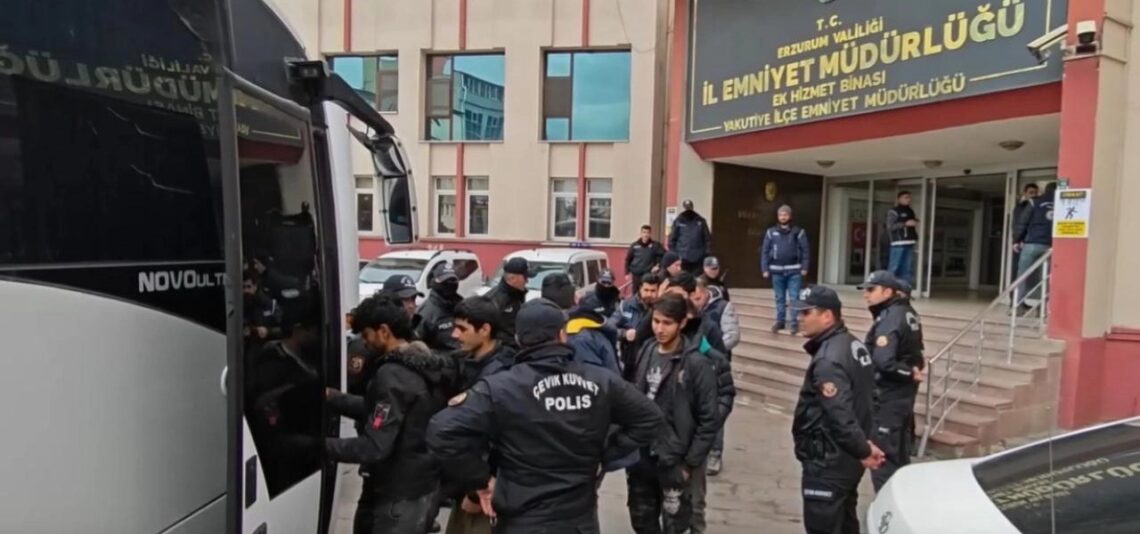 پولیس ترکیه ۱۰ مهاجر افغانستان را بازداشت کرد