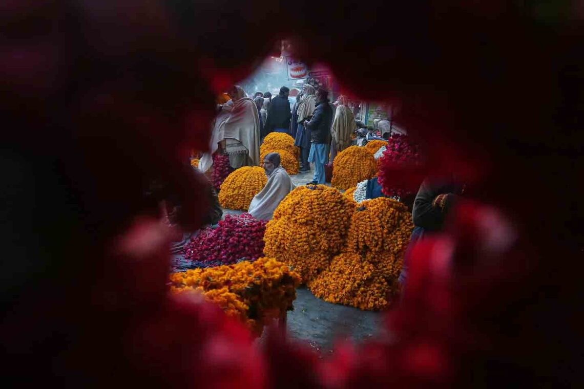 قطع روابط بازرگانی با افغانستان بازارهای شمال‌غرب پاکستان را خالی کرده است