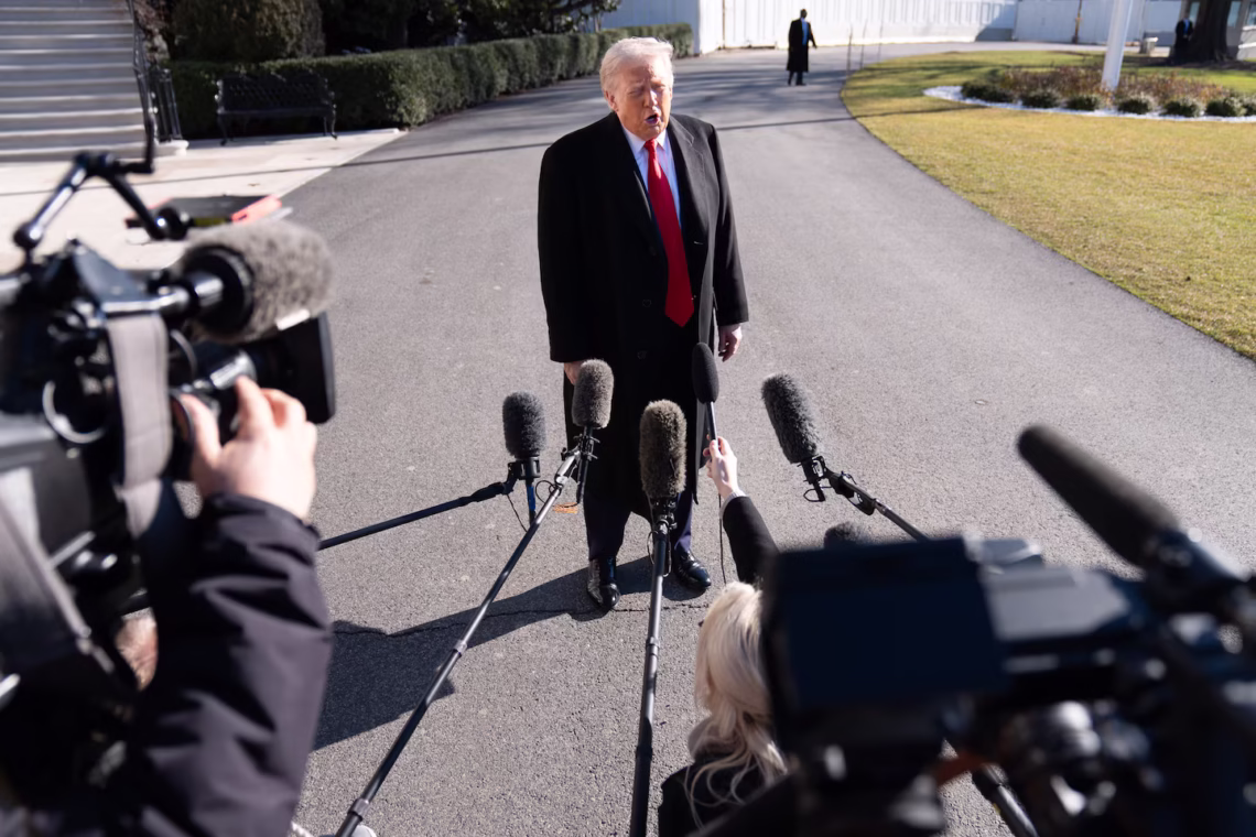 قانون‌گذار امریکایی: ایالات متحده اردوگاه پناه‌جویان افغانستان در قطر را می‌بندد