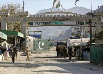 طالبان میگوید روز گذشته بیش از ۲ هزار مهاجر از پاکستان برگشتند