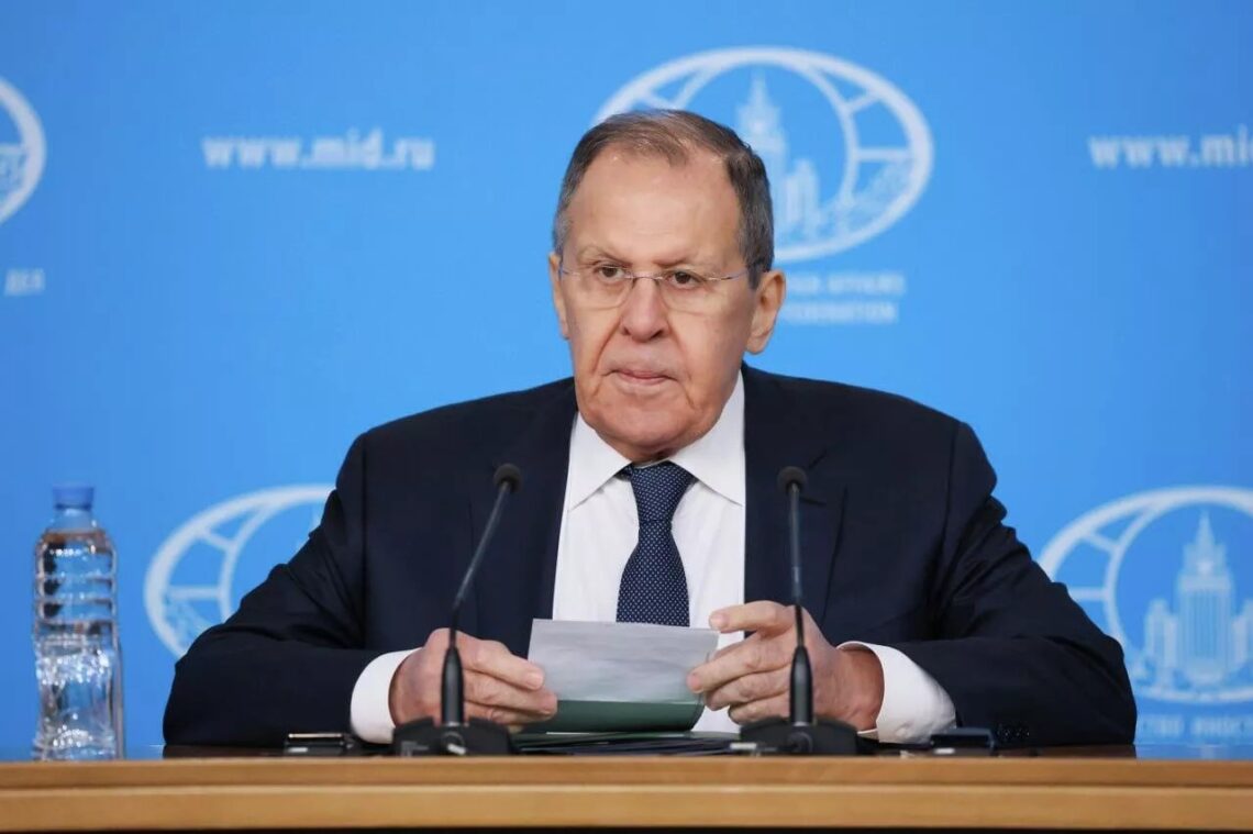 وزیر خارجه‌ی روسیه: ناتو در برابر چشم جهانیان در افغانستان «لگدمال» شد