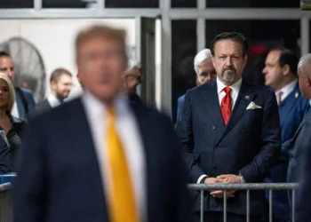 معاون دستیار ترمپ: طالبان می‌داند از تلاش برای آزادی زندانیان امریکایی دست نمی‌کشیم