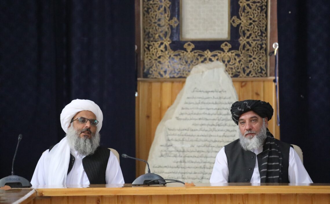 والی طالبان: در صورت عدم ممانعت قانونی، دستور کشتار عاملان فساد اداری را صادر می‌کردم