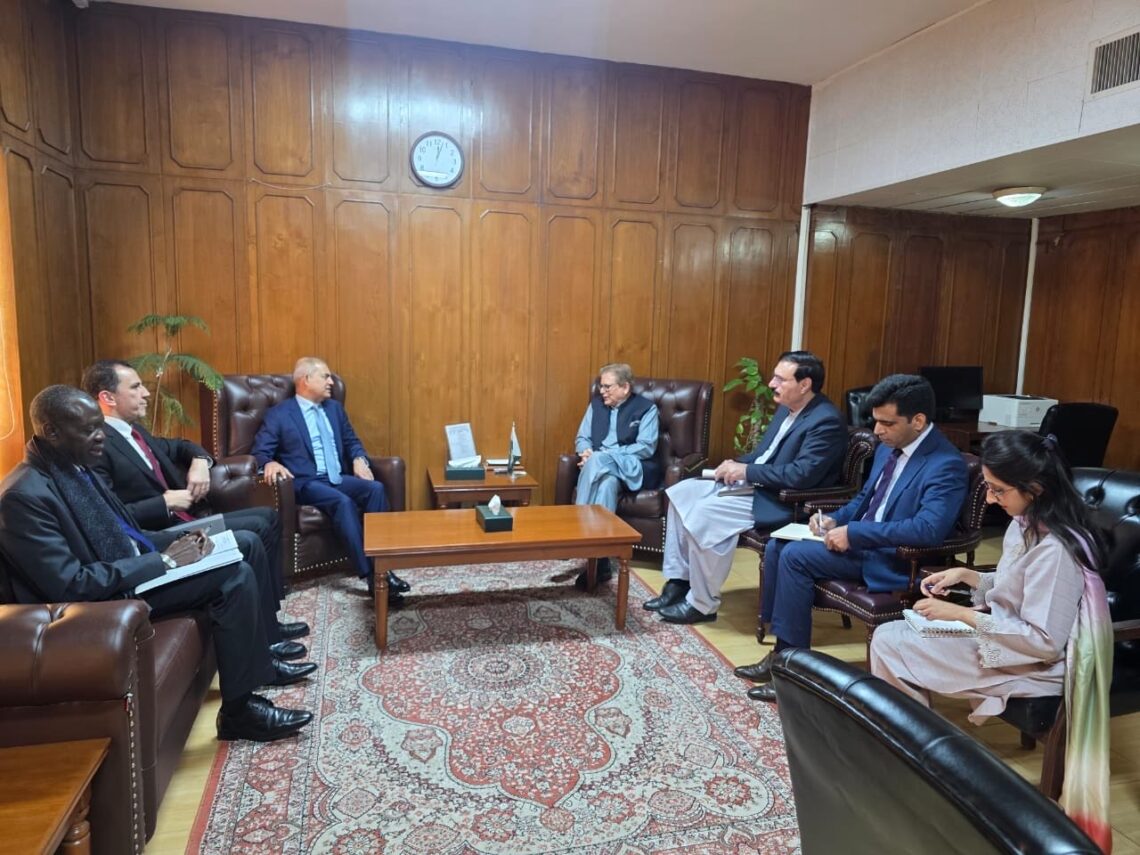 نماینده‌ی پاکستان با مقام ملل متحد درباره‌ی افغانستان گفت‌وگو کرد