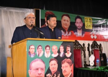 پاکستان به طالبان: با ادامه‌ی جنگ ادامه‌ی جنگ به «حامیان خشونت» حمله می‌کنیم