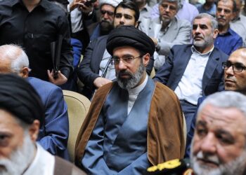 مجتبی خامنه‌ای، رهبر جدید جمهوری‌ اسلامی ایران کیست؟