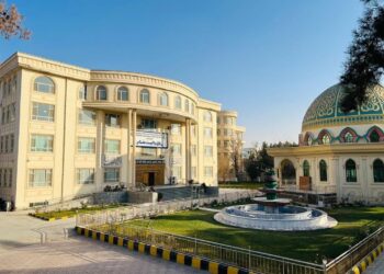 سخنگوی والی طالبان در بلخ به امریکا: با سلاح‌های خودتان شما را خواهیم کشت