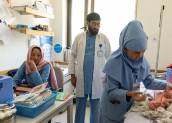 ملل متحد: از هزاران مهاجری که روزانه از ایران به افغانستان بر می‌گردند آزمایش سل گرفته می‌شود