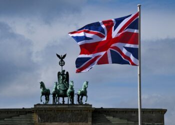 بریتانیا ۳ میلیون پوند دیگر برای کمک به افغانستان اختصاص داد