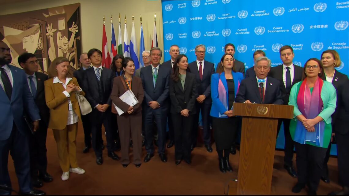 ۳۷ کشور جهان: رعایت حقوق زنان عنصر حیاتی صلح در افغانستان است