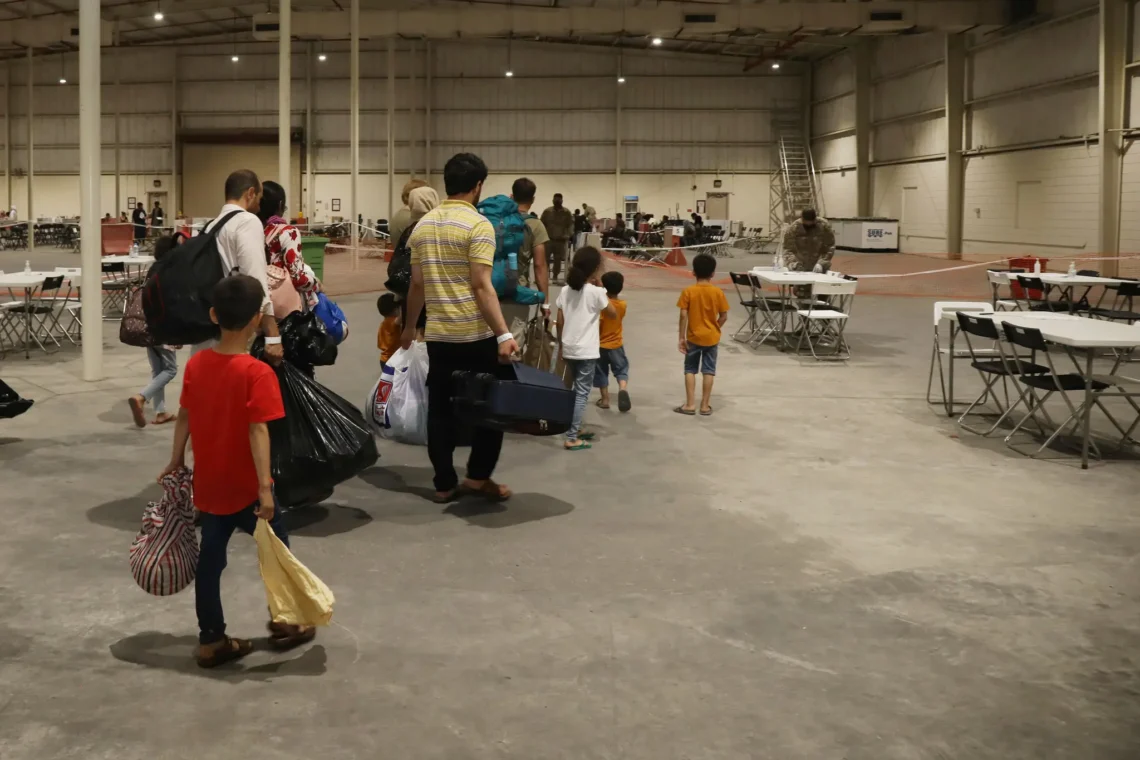 «افغان‌ایوک»: امریکا قصد دارد پناه‌جویان گیرافتاده‌ی افغانستان در قطر را به کانگو انتقال دهد