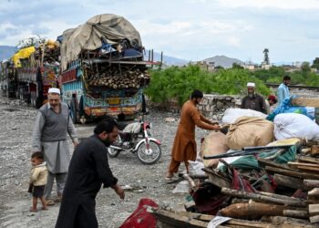 طالبان می‌گوید پاکستان در یک روز ۳ هزار و ۶۰۰ مهاجر افغانستان را اخراج کرد
