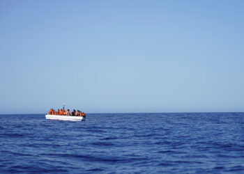 واژگونی قایق حامل مهاجران افغانستان در سواحل ترکیه ۱۹ کشته به جا گذاشت