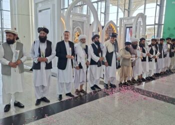 نخستین کاروان زائران افغانستان به مدینه‌ رسید