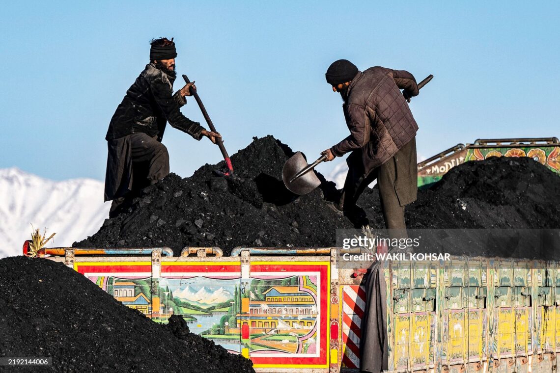 بانک جهانی: صادرات زغال سنگ افغانستان به کلی متوقف شده است