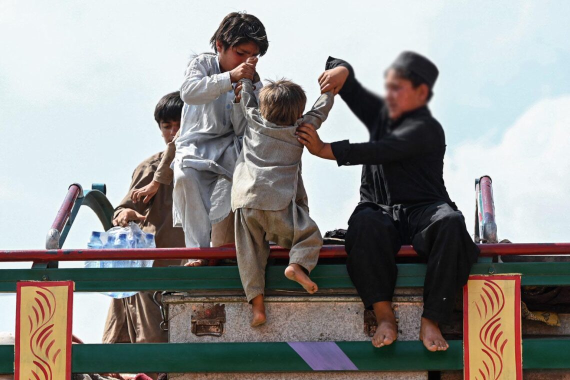 طالبان از بازگشت نزدیک به ۵ هزار مهاجر دیگر از پاکستان خبر داد