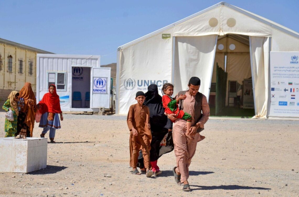 طالبان می‌گوید پاکستان در دو روز نزدیک به ‍۱۰ هزار مهاجر را اخراج کرد