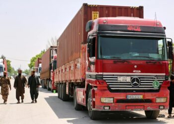 «گزینه‌ی بدیل» طالبان برای بازرگانی با بسته‌شدن تنگه‌ی هرمز اکنون کارایی ندارد