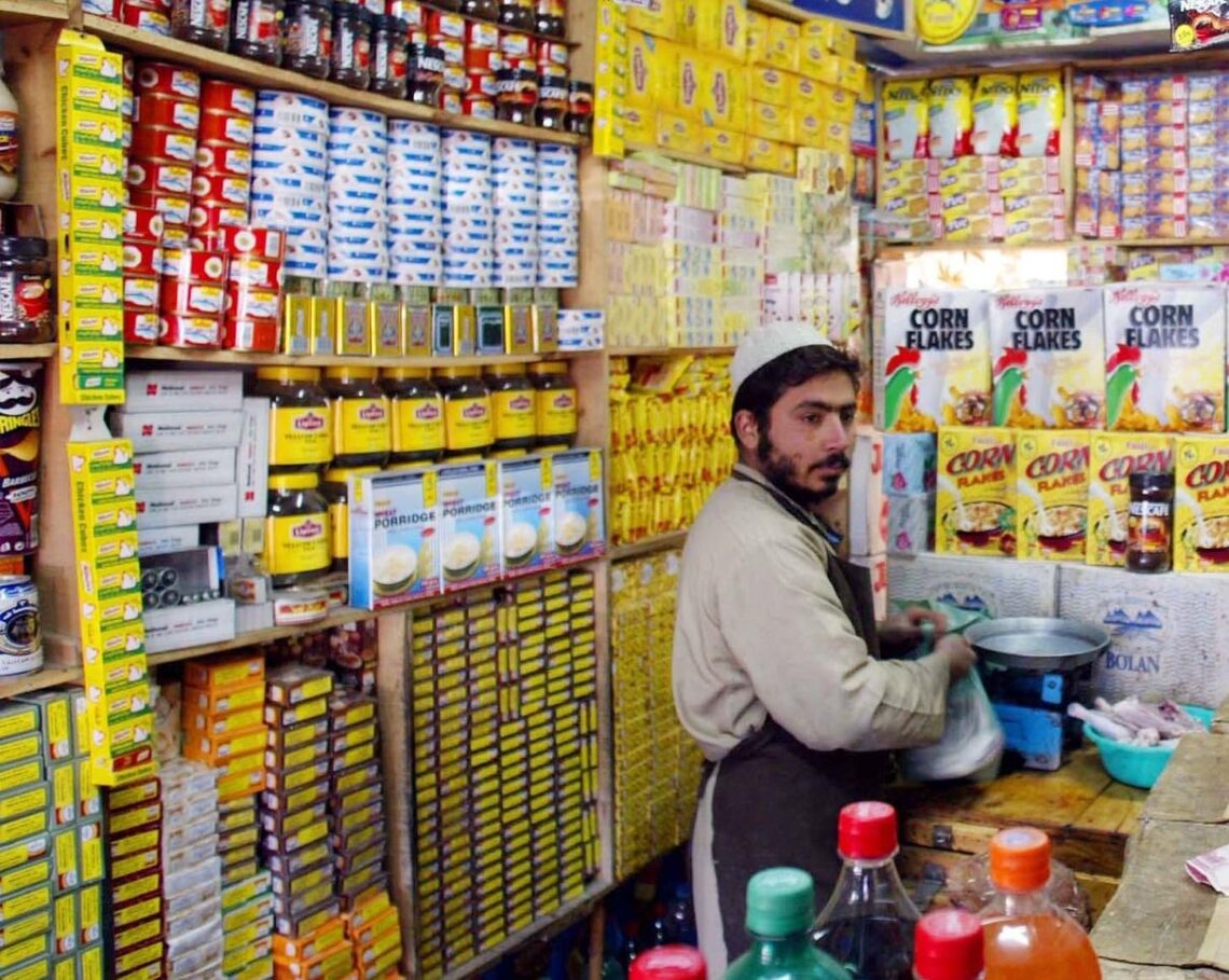 طالبان افزایش قیمت‌ مواد خوراکی را تایید کرد