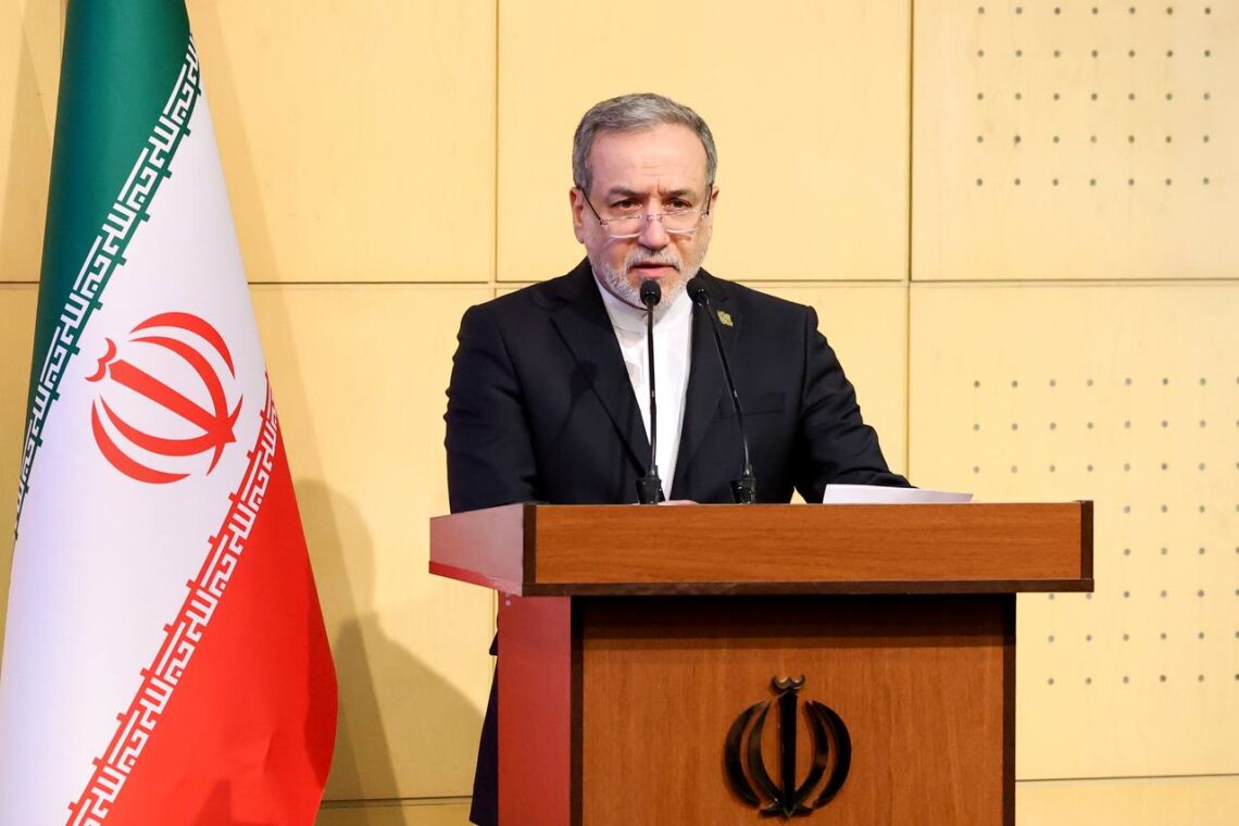 چند روز پیش از سفر ترمپ به بیجینگ؛ وزیر خارجه‌ی ایران به چین می‌رود